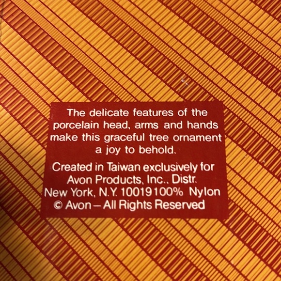 Avon Vtg Collectible Ornament “Victorian Angel” In orig box - Picture 9 of 9